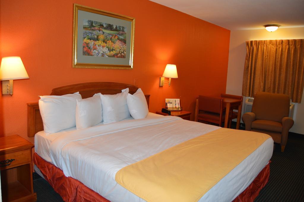 Americas Best Value Inn Gainesville Tx Phòng bức ảnh